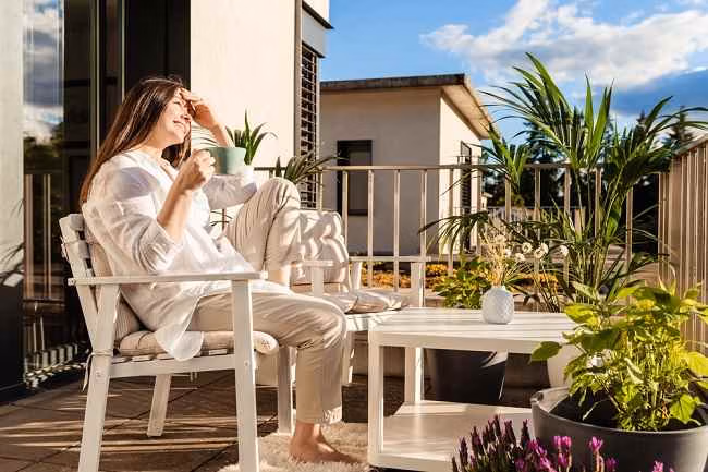 Bukan Sekadar #SlowLiving: Dari Capsule Wardrobe sampai Frugal Living, Ini Gaya Hidup Anak Muda yang Beneran Bikin Hidup Lebih Tenang